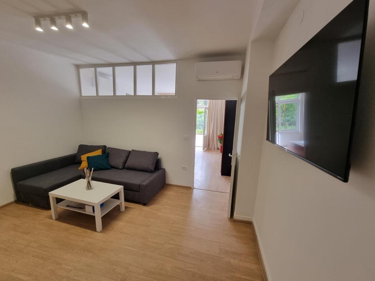 Retreat Apartments With Free Parking Пула Экстерьер фото